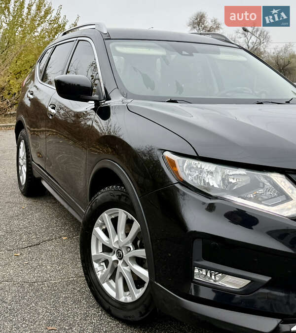 Внедорожник / Кроссовер Nissan Rogue 2020 в Запорожье