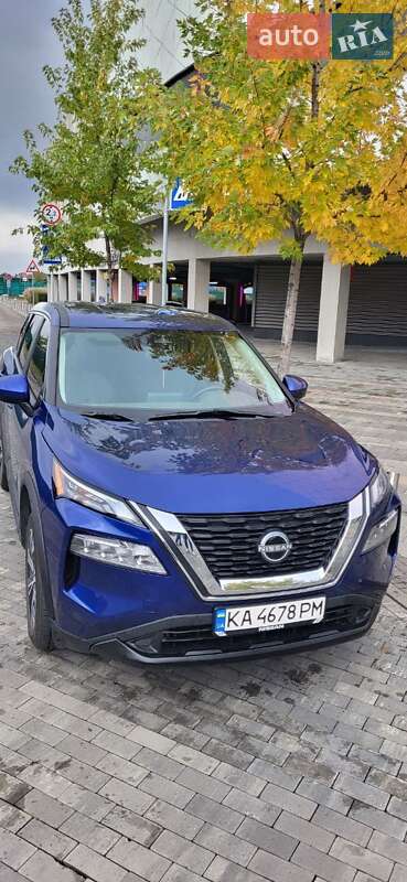 Позашляховик / Кросовер Nissan Rogue 2023 в Києві