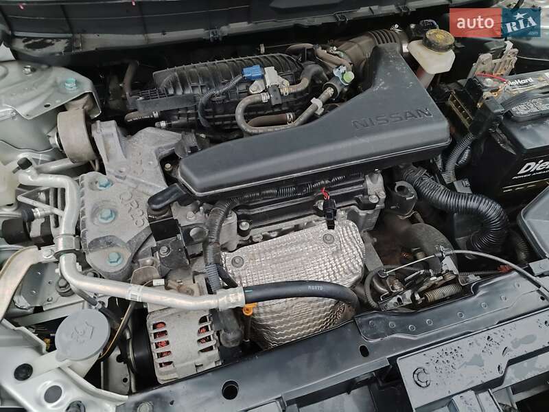 Внедорожник / Кроссовер Nissan Rogue 2017 в Виннице