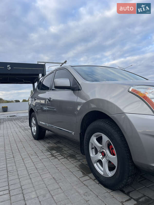 Позашляховик / Кросовер Nissan Rogue 2010 в Одесі
