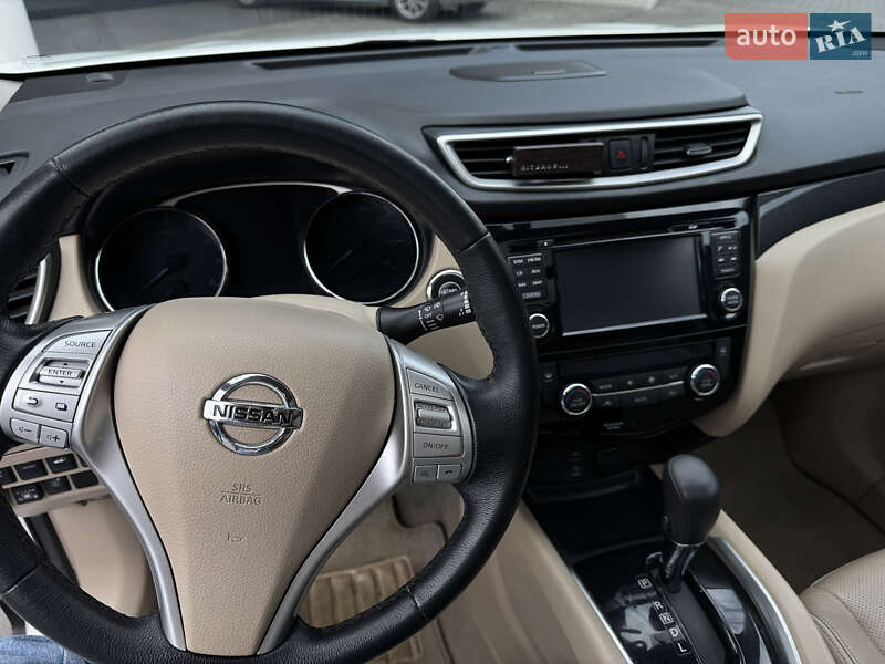 Внедорожник / Кроссовер Nissan Rogue 2014 в Ивано-Франковске