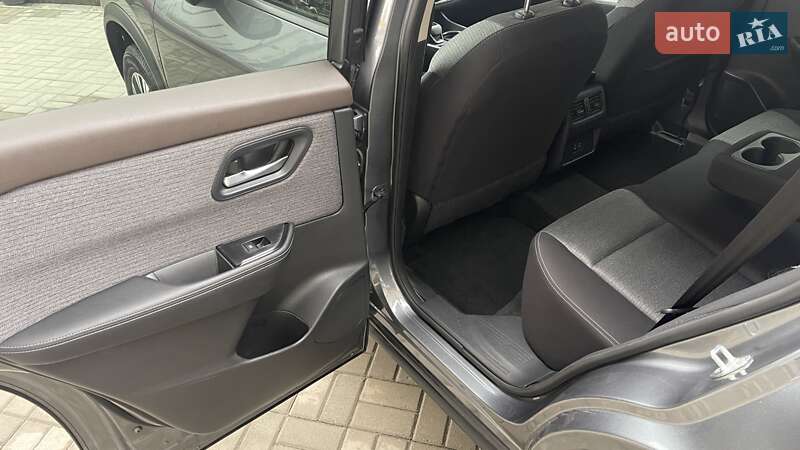 Внедорожник / Кроссовер Nissan Rogue 2023 в Днепре