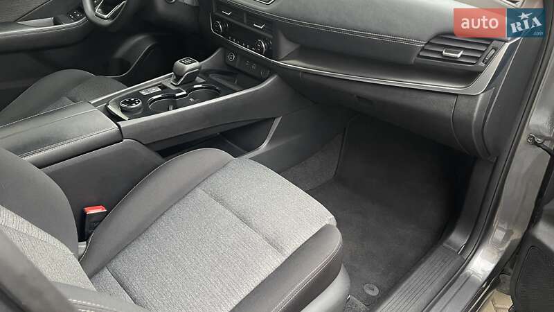 Внедорожник / Кроссовер Nissan Rogue 2023 в Днепре