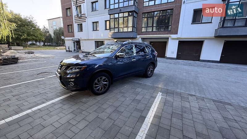 Внедорожник / Кроссовер Nissan Rogue 2016 в Ивано-Франковске