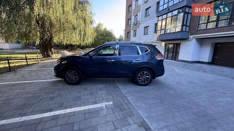Внедорожник / Кроссовер Nissan Rogue 2016 в Ивано-Франковске
