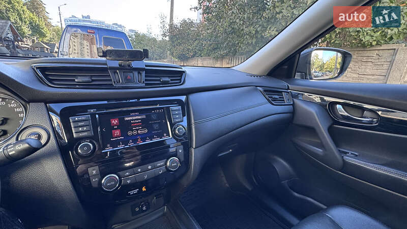 Внедорожник / Кроссовер Nissan Rogue 2016 в Ивано-Франковске