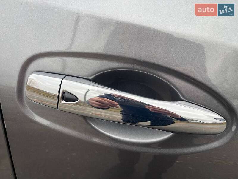 Позашляховик / Кросовер Nissan Rogue 2017 в Охтирці