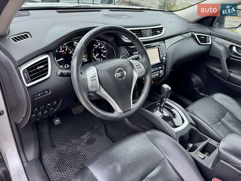 Внедорожник / Кроссовер Nissan Rogue 2015 в Киеве