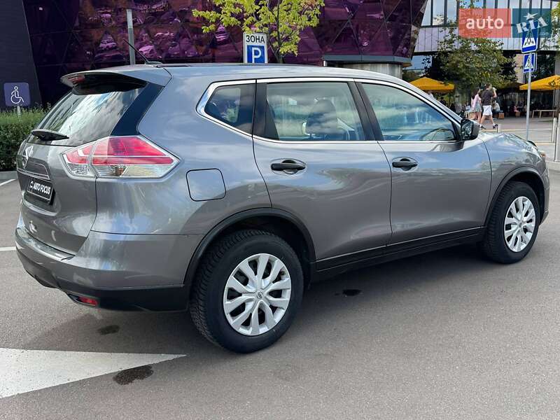 Внедорожник / Кроссовер Nissan Rogue 2016 в Киеве
