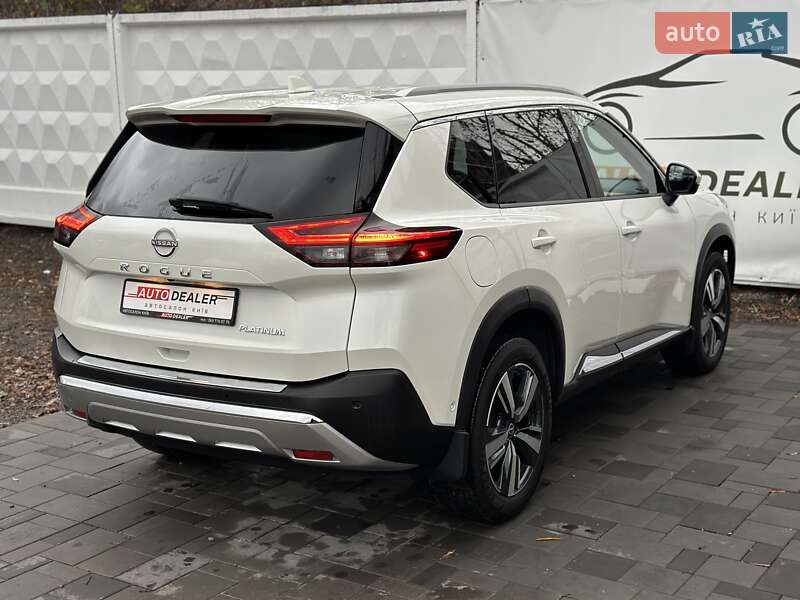 Внедорожник / Кроссовер Nissan Rogue 2022 в Киеве