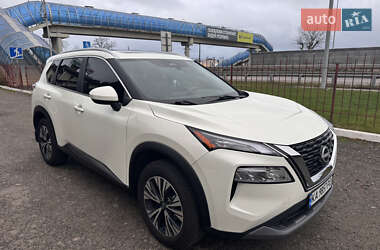 Внедорожник / Кроссовер Nissan Rogue 2023 в Киеве