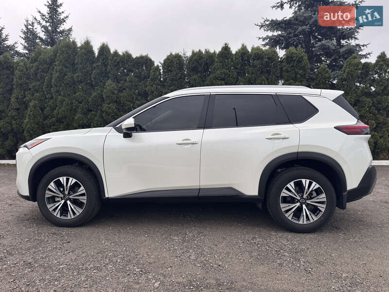 Внедорожник / Кроссовер Nissan Rogue 2023 в Киеве