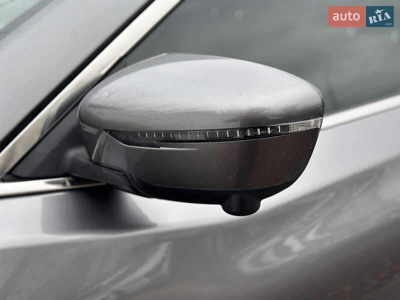 Внедорожник / Кроссовер Nissan Rogue 2019 в Киеве