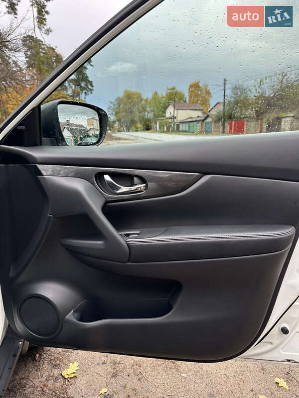 Позашляховик / Кросовер Nissan Rogue 2016 в Києві