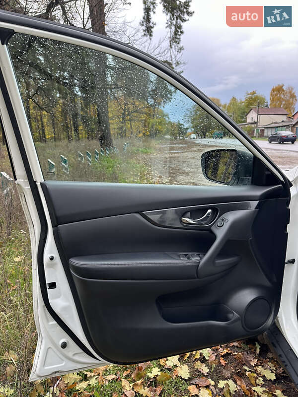 Позашляховик / Кросовер Nissan Rogue 2016 в Києві