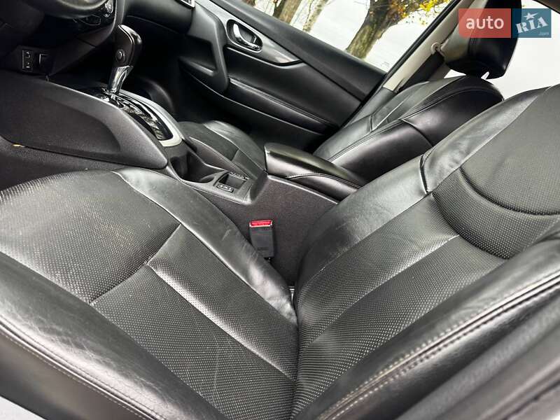 Внедорожник / Кроссовер Nissan Rogue 2015 в Ахтырке