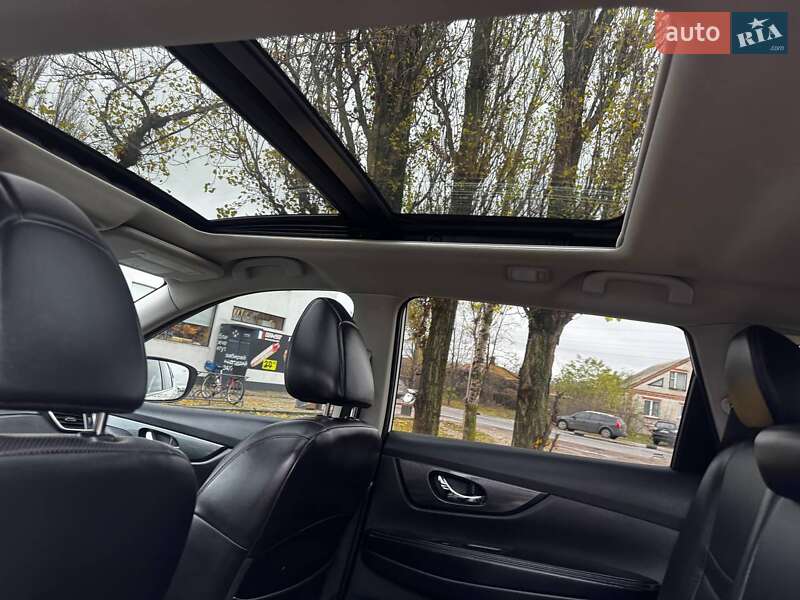 Внедорожник / Кроссовер Nissan Rogue 2015 в Ахтырке