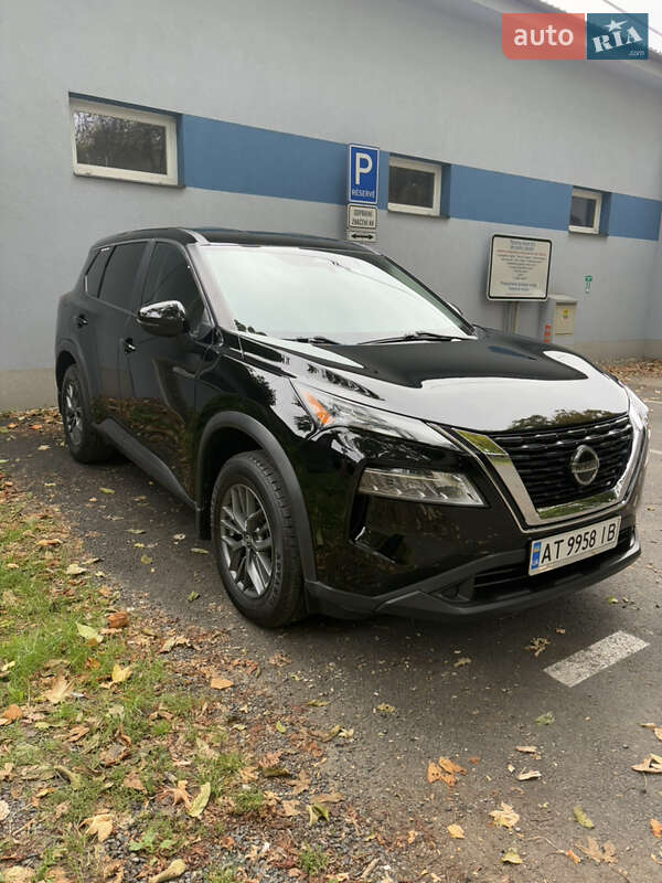 Внедорожник / Кроссовер Nissan Rogue 2021 в Львове