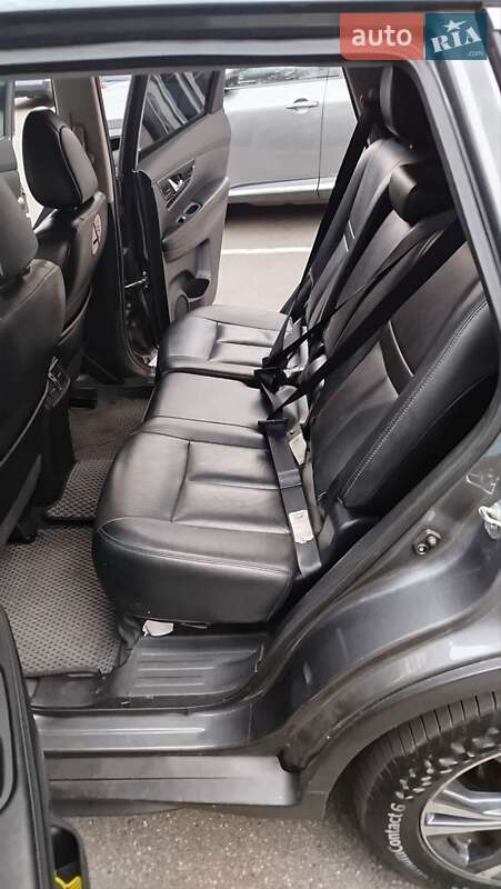 Внедорожник / Кроссовер Nissan Rogue 2017 в Киеве