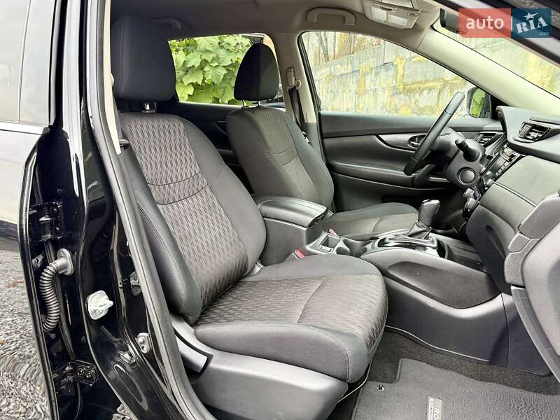 Позашляховик / Кросовер Nissan Rogue 2018 в Харкові