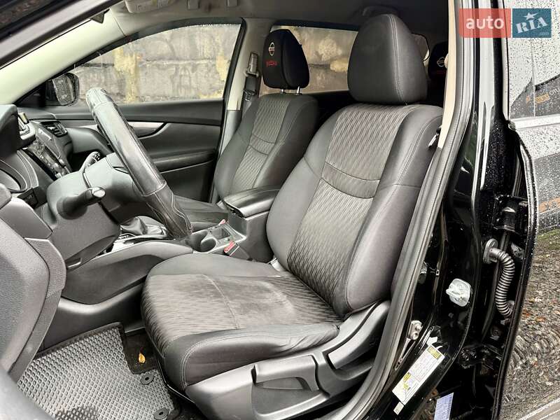 Внедорожник / Кроссовер Nissan Rogue 2018 в Харькове