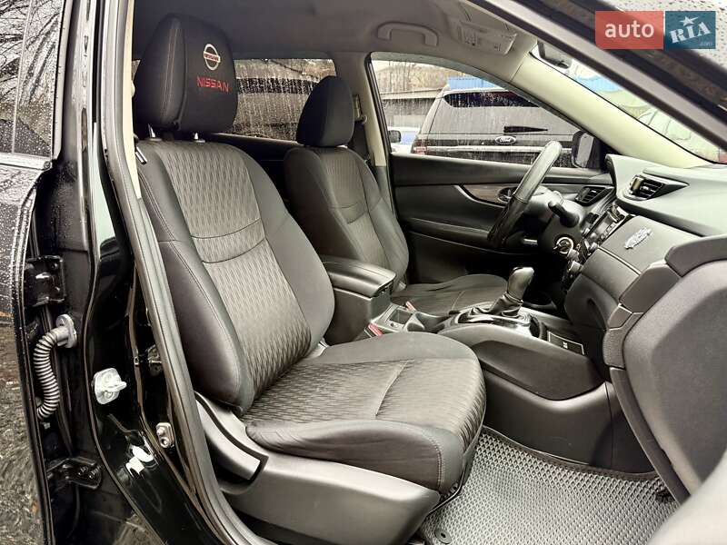 Внедорожник / Кроссовер Nissan Rogue 2018 в Харькове