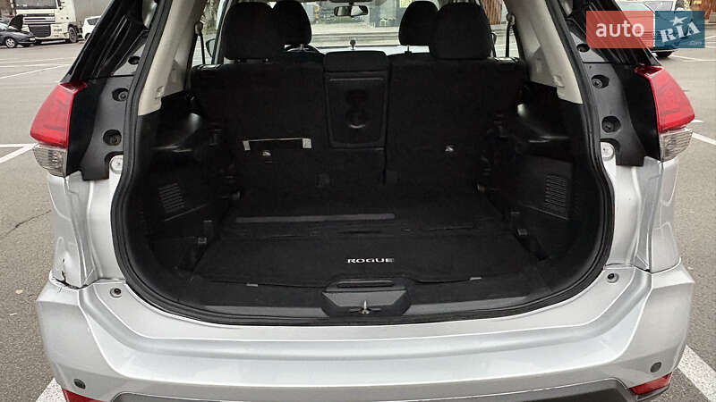 Позашляховик / Кросовер Nissan Rogue 2016 в Києві