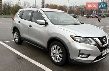 Внедорожник / Кроссовер Nissan Rogue 2016 в Киеве