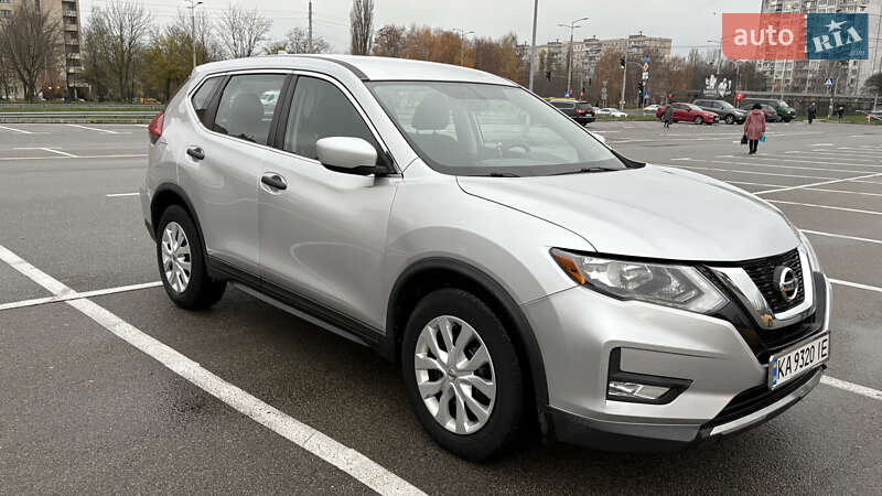 Позашляховик / Кросовер Nissan Rogue 2016 в Києві