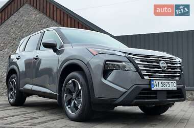Позашляховик / Кросовер Nissan Rogue 2024 в Києві