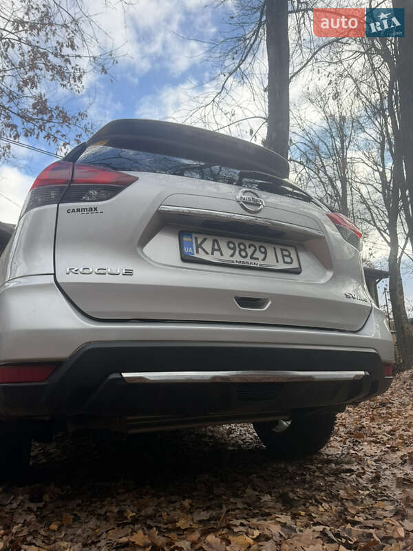 Внедорожник / Кроссовер Nissan Rogue 2016 в Киеве