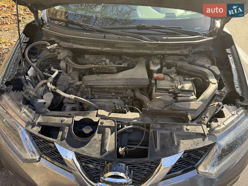 Внедорожник / Кроссовер Nissan Rogue 2016 в Киеве