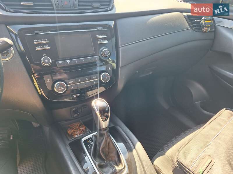 Внедорожник / Кроссовер Nissan Rogue 2017 в Зенькове фото 11 Внедорожник / Кроссовер Nissan Rogue 2017 в Зенькове