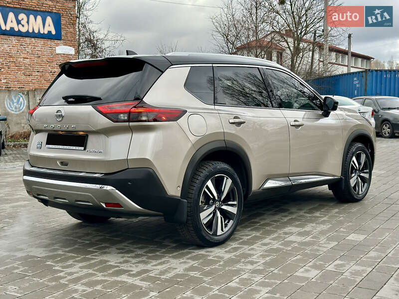 Внедорожник / Кроссовер Nissan Rogue 2021 в Львове