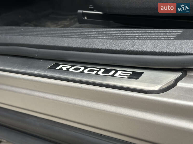 Внедорожник / Кроссовер Nissan Rogue 2021 в Львове