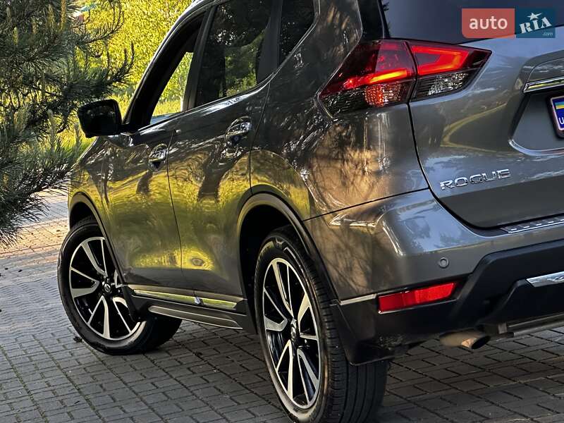 Внедорожник / Кроссовер Nissan Rogue 2019 в Дрогобыче