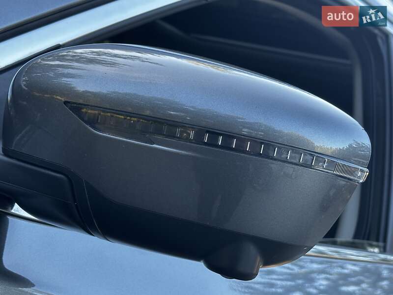 Внедорожник / Кроссовер Nissan Rogue 2019 в Дрогобыче