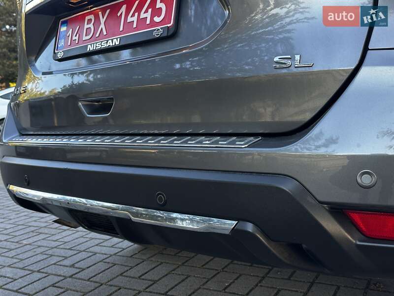 Внедорожник / Кроссовер Nissan Rogue 2019 в Дрогобыче