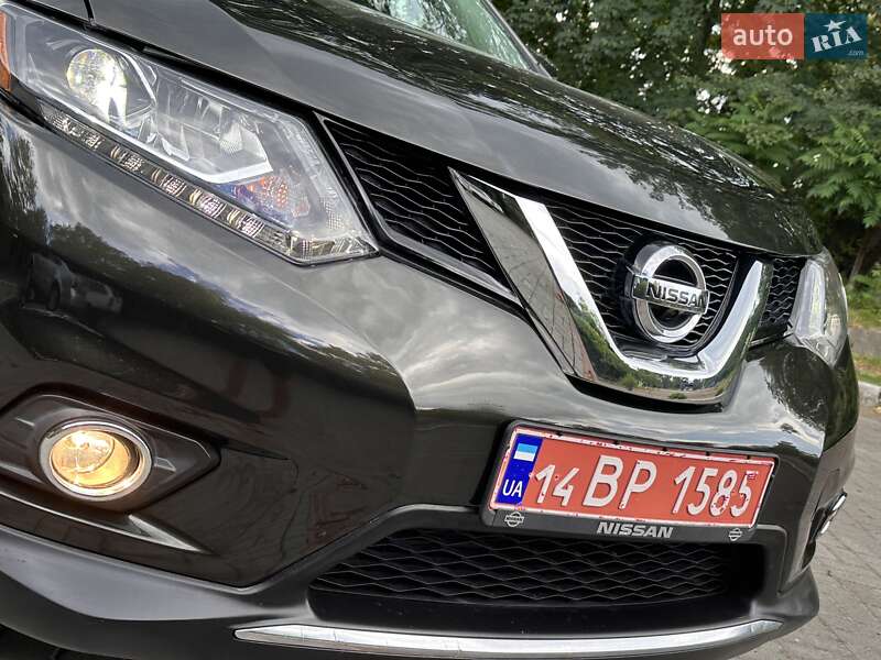 Внедорожник / Кроссовер Nissan Rogue 2015 в Дрогобыче