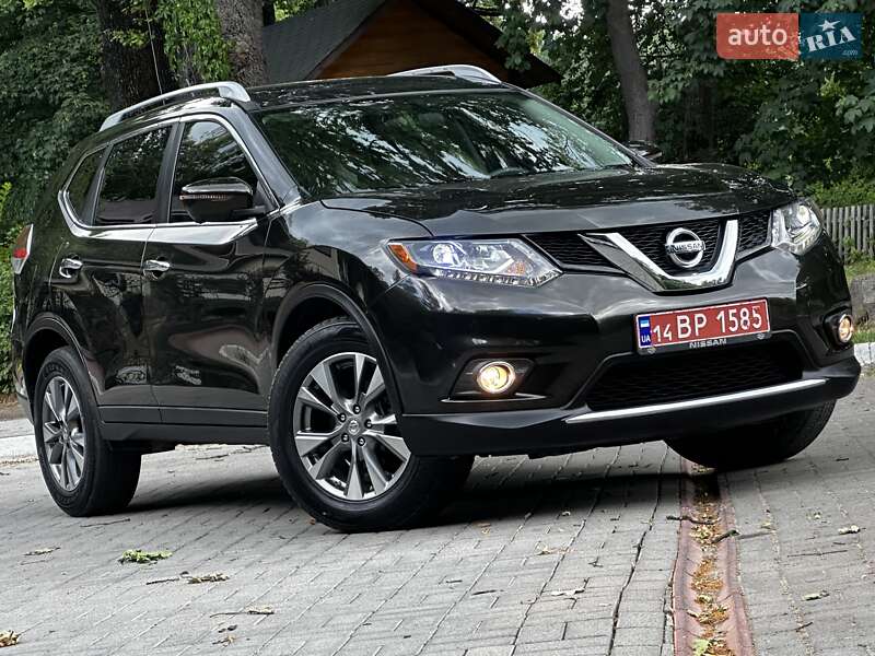 Внедорожник / Кроссовер Nissan Rogue 2015 в Дрогобыче