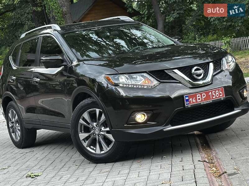 Внедорожник / Кроссовер Nissan Rogue 2015 в Дрогобыче