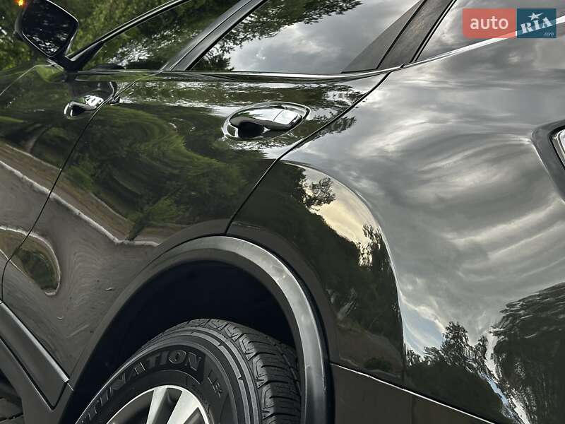 Внедорожник / Кроссовер Nissan Rogue 2015 в Дрогобыче