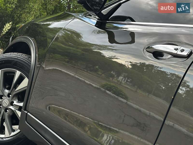 Внедорожник / Кроссовер Nissan Rogue 2015 в Дрогобыче