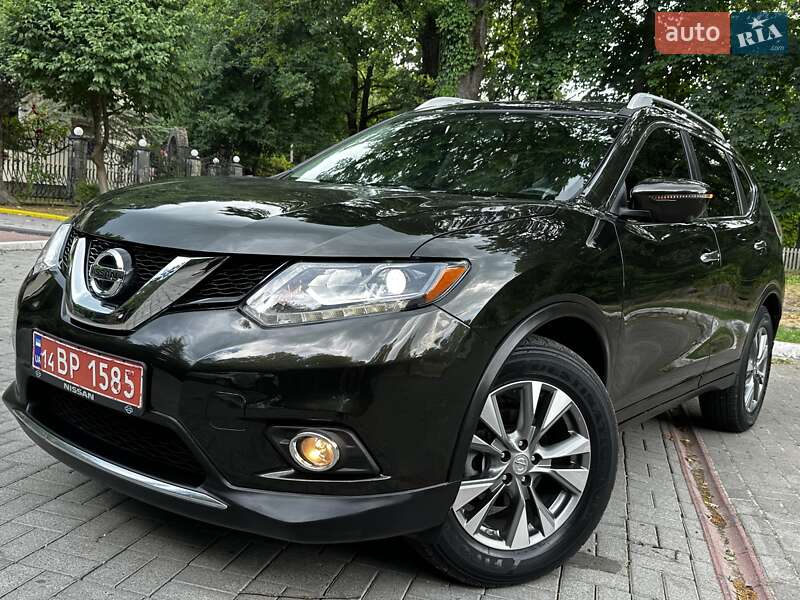 Внедорожник / Кроссовер Nissan Rogue 2015 в Дрогобыче
