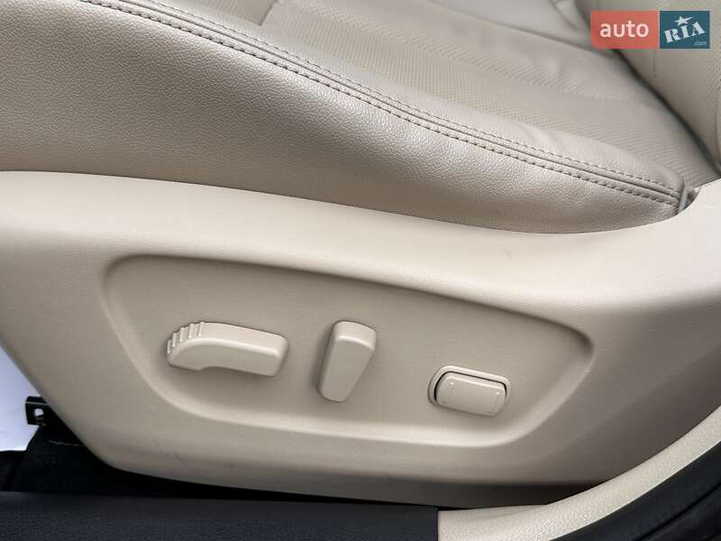 Внедорожник / Кроссовер Nissan Rogue 2015 в Дрогобыче