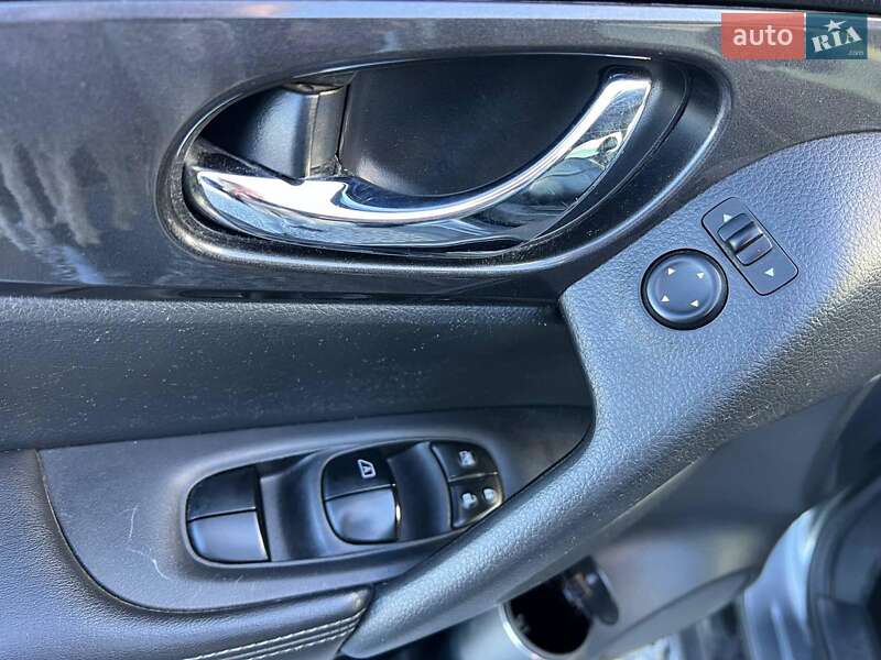 Внедорожник / Кроссовер Nissan Rogue 2016 в Львове фото 16 Внедорожник / Кроссовер Nissan Rogue 2016 в Львове