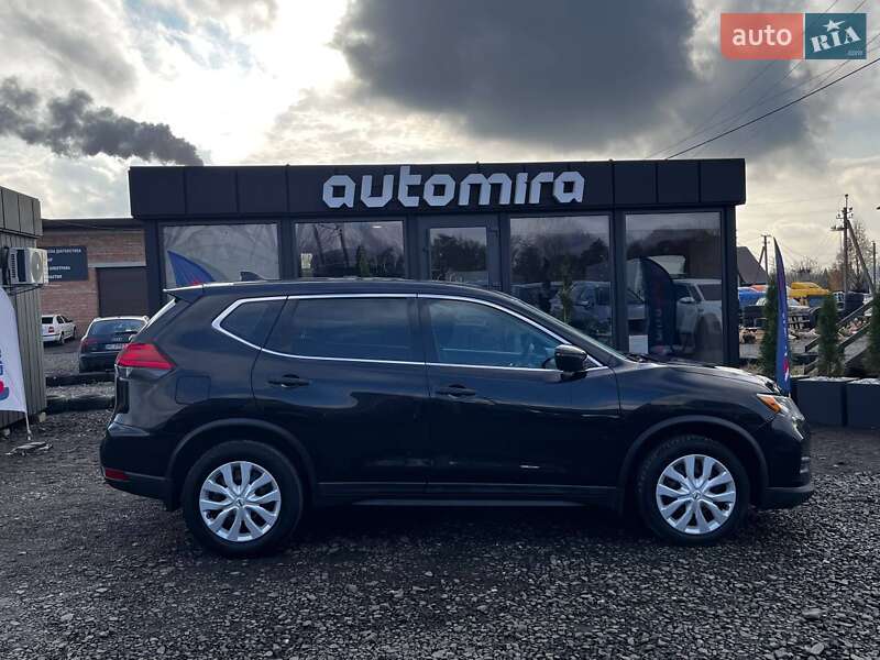 Внедорожник / Кроссовер Nissan Rogue 2017 в Луцке