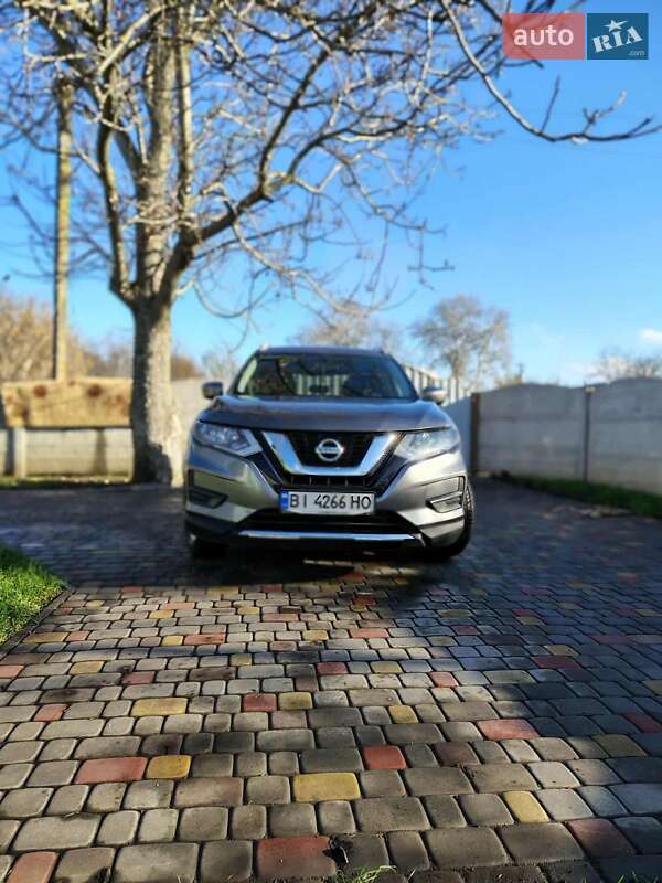 Внедорожник / Кроссовер Nissan Rogue 2016 в Полтаве фото Внедорожник / Кроссовер Nissan Rogue 2016 в Полтаве