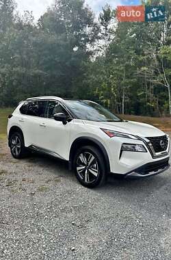 Внедорожник / Кроссовер Nissan Rogue 2021 в Киеве