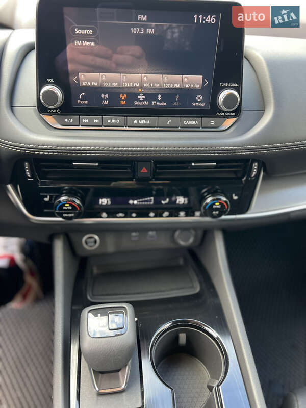 Внедорожник / Кроссовер Nissan Rogue 2021 в Харькове